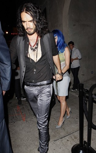  Russell Brand and Katy Perry at the 엠티비 Movie Awards afterparty (June 6)