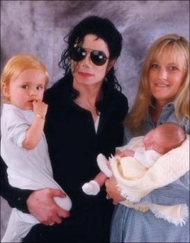  001. Photoshoots > 1998 > Paris, Prince, Debbie & Michael