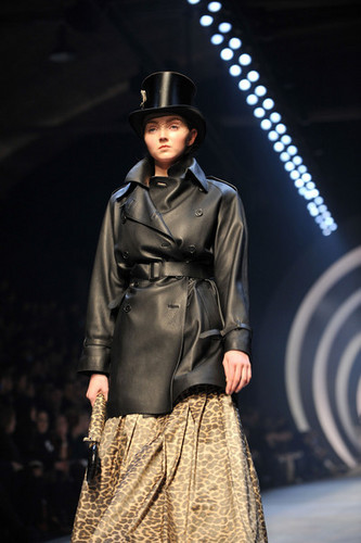  Hermes Ready to Wear Fashion ipakita @ Paris Womenswear Fashion Week Fall/Winter 2011 (March 10)