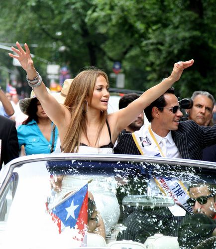  Jennifer @ 2010 Puerto Rican 日 Parade