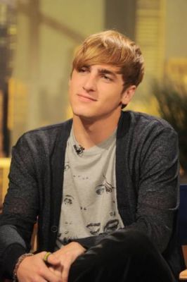  June 11, 2010 - Big Time Rush On The PIX Morning tampil