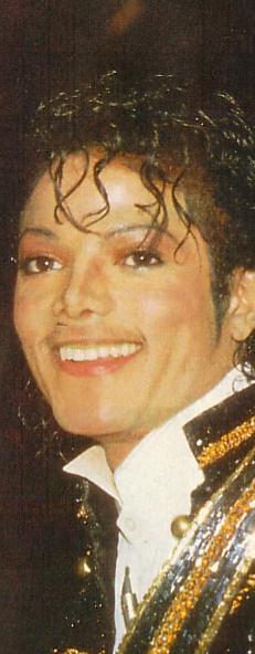 MJ-Madame-Tussauds-in-1985-michael-jackson-12911181-231-592.jpg
