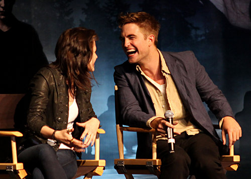  Robert Pattinson, Kristen Stewart & Taylor Lautner Talk 'Eclipse'