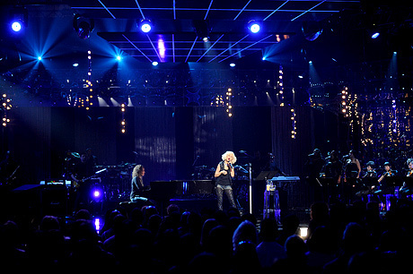 Some più pictures from Christina’s upcoming VH1 Storytellers.