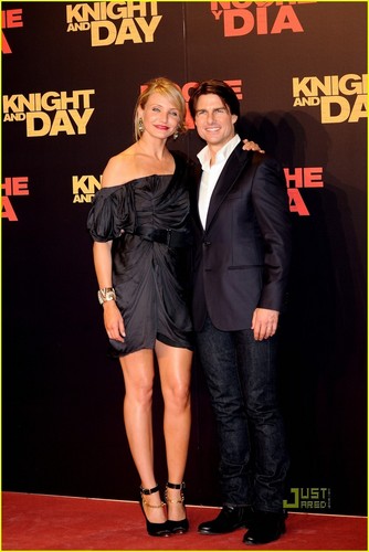  Cameron @ Knight & دن Premiere with Tom Cruise