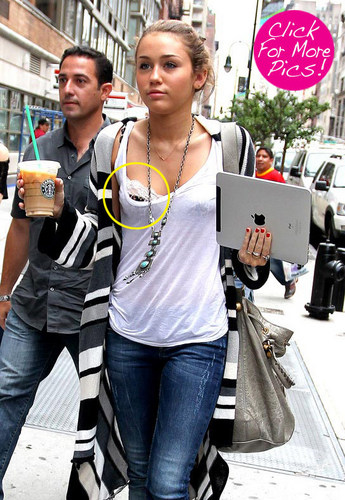  Miley Cyrus in NYC