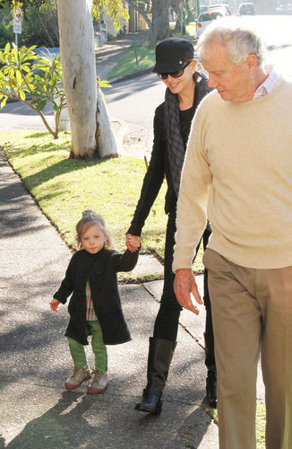  Nicole and Sunday visit Grandparents in Sydney