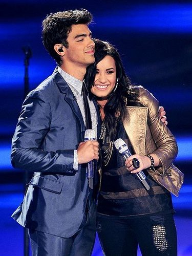  Demi Lovato And Joe Jonas
