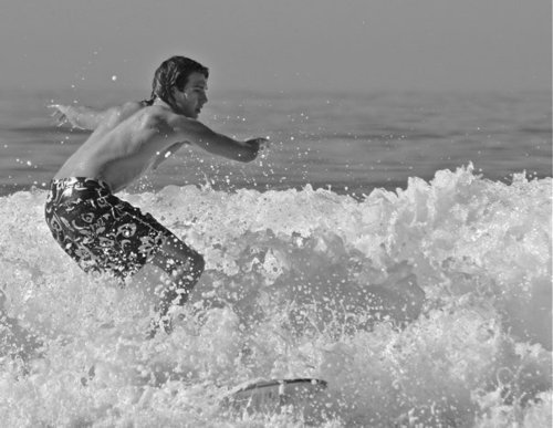 James Surfing