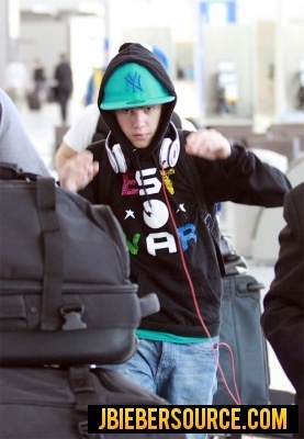  Justin Leaving Pearson Airport,Toronto