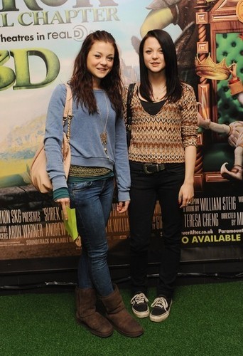 Kat and Meg at 'Shrek Forever After' premiere (Jun 20)