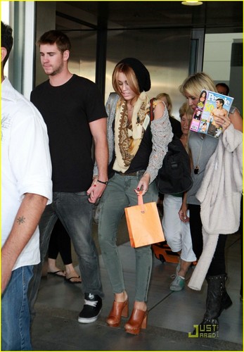  Miley & Liam Arrive in Toronto