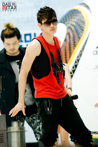  The Handsome Man "Hyuk" at World Cup 音乐会 ^^