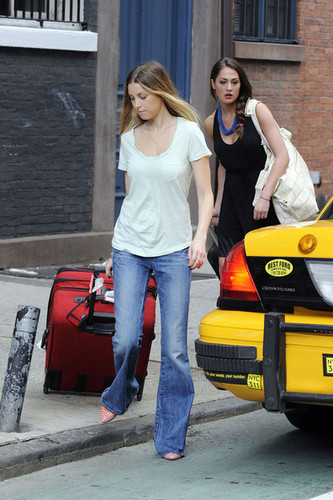  Whitney and Roxy filming a scene for The City June 17th,2010