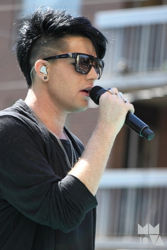  adam pratice for his Much musique awards performance