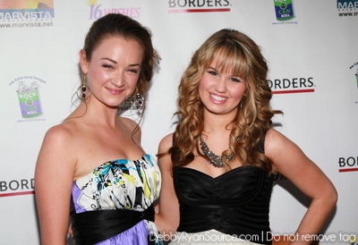  16 Wishes Premiere At Harmony dhahabu Theater In Los Angeles(June 22,2010)