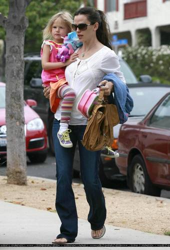  Jen and violeta Out and About!