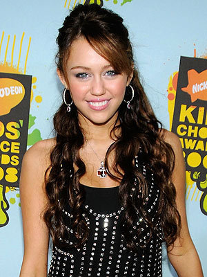  Miley Cyrus as AVERY LAZAR