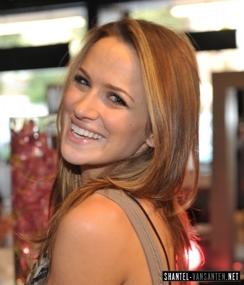  Shantel @ Alex And Ani's Create Your Own Bangle Bar Launch Party And Benefit