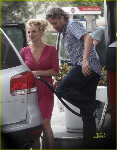  Britney&Jason @ Gas Station in Brentwood