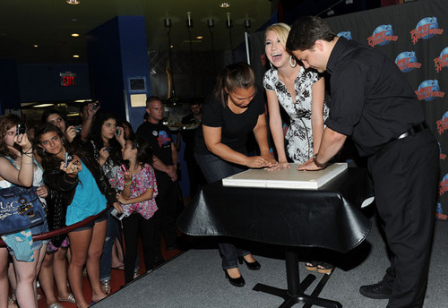  Chelsea promotes "Jonas L.A." at Planet Hollywood Times Square on 18.6.2010 in NYC