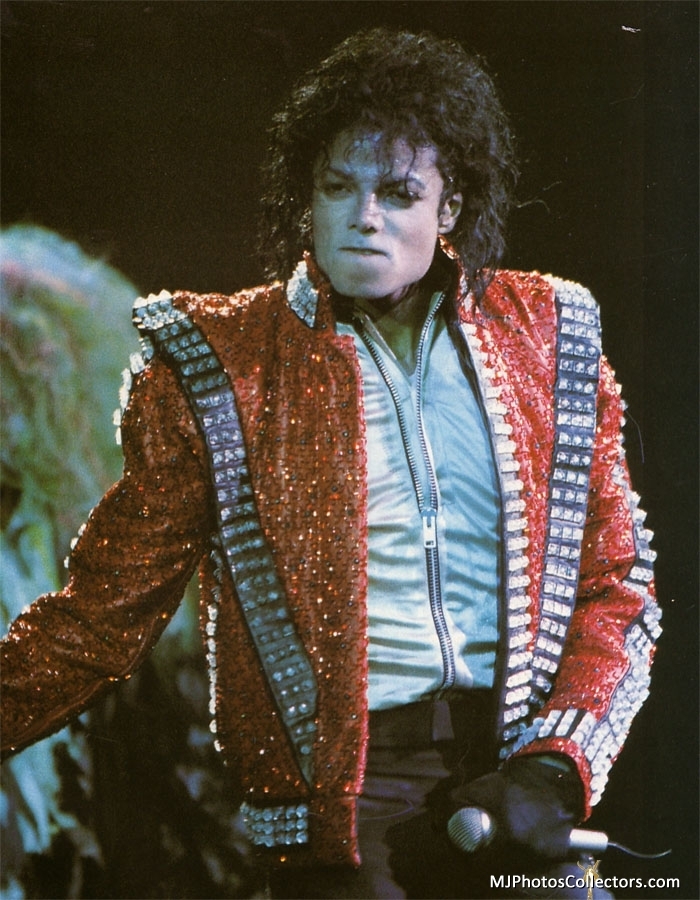 did michael jackson tour for thriller