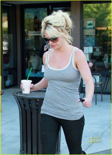  Britney Spears: Caffeine Quickly