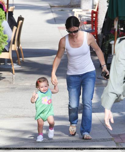 Jen and Seraphina Out And About!