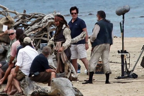  Pirates of the Caribbean 4: On Stranger Tides - First Set 照片 of Johnny Depp