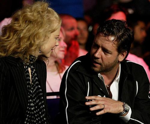 Russell Crowe at boxing match with friend Nicole Kidman