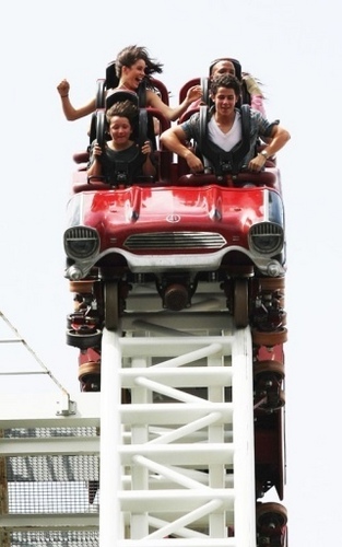  Out at Thorpe Park in Surrey, England 7/8