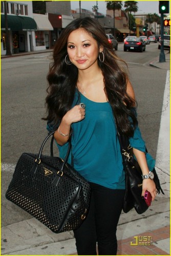  Brenda Song to Launch Perfume Line
