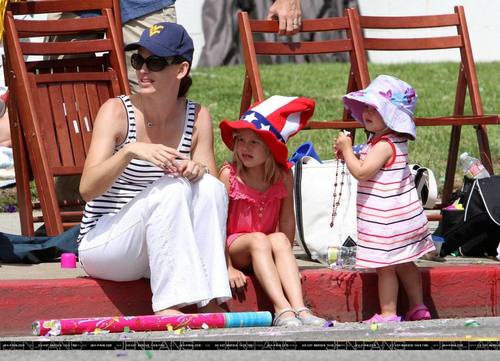  Jen, بنفشی, وایلیٹ and Seraphina Celebrate 4th of July!