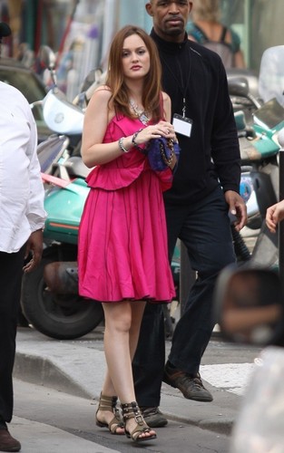  Leighton on Set Of "Gossip Girl" In Paris (July 6th)