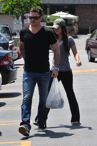  Megan & Brian shopping in Glendale