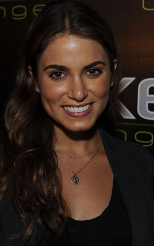  Nikki Reed partying at Axe Lounge (July 4).