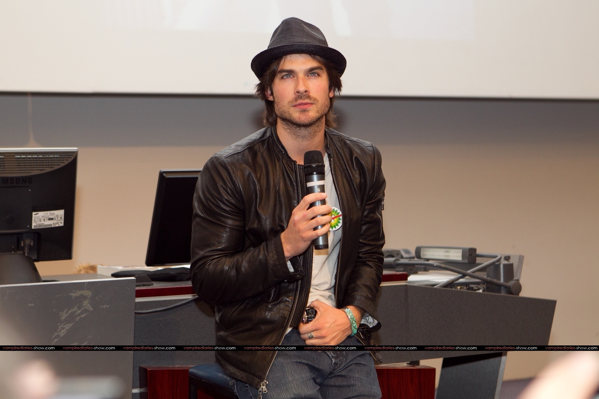 http://images2.fanpop.com/image/photos/13600000/Nina-Paul-and-Ian-at-The-Vampire-Diaries-Q-A-in-Melbourne-July-4-2010-the-vampire-diaries-tv-show-13622764-2000-1333.jpg