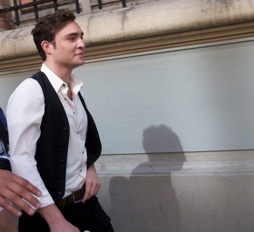  On the set of Gossip Girl July 6th in Paris