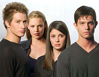  Promotional 사진 season 1, cast