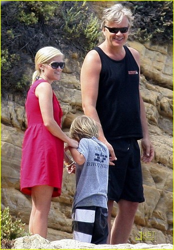  Reese Witherspoon & Sean Penn: 별, 스타 Spangled 바닷가, 비치 Party