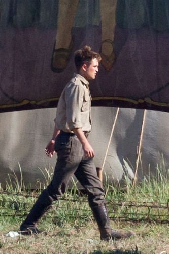  Robert on set of WFE (July 7th)