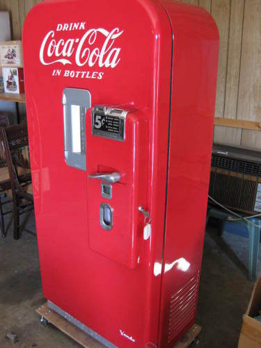  Vintage coca-cola MAchine