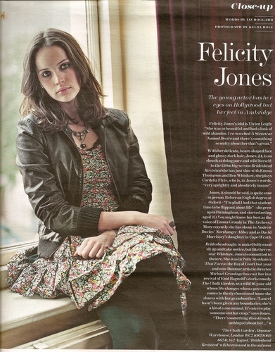  Felicity Jones
