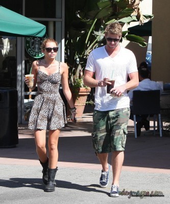 Liam & Miley @ Starbucks