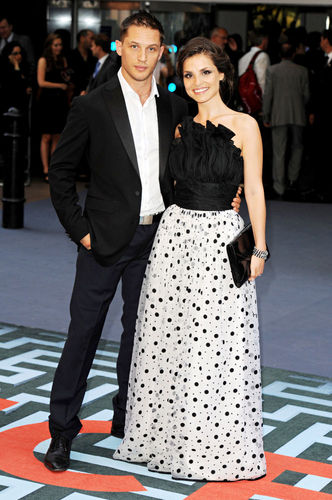  Tom Hardy & girlfriend 夏洛特 Riley on the UK Inception Premiere carpet