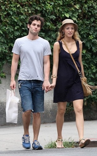  Blake Lively and Penn Badgley out in NYC (July 13)