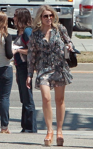  Kristen out in LA