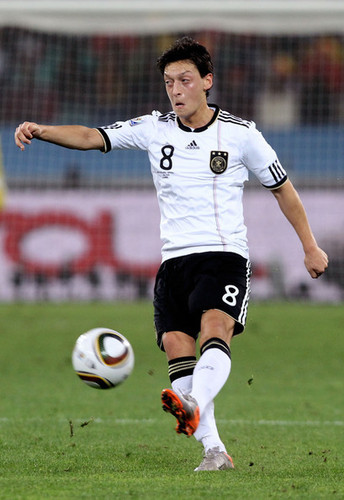  Mesut Özil