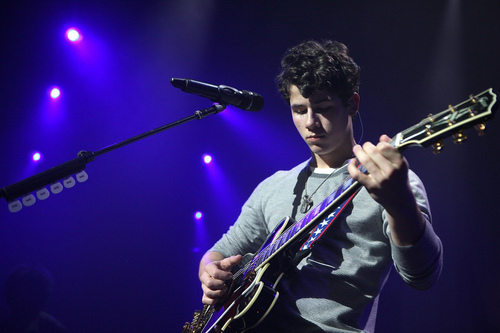  Nick Jonas concert