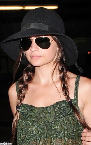  Nicole Richie out in LA (July 16)